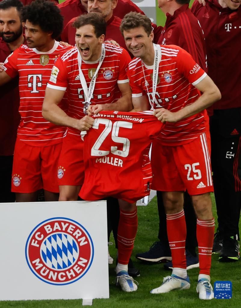 红蓝色为主 红蓝色为主