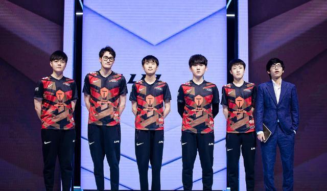 的俱乐部之 的俱乐部之